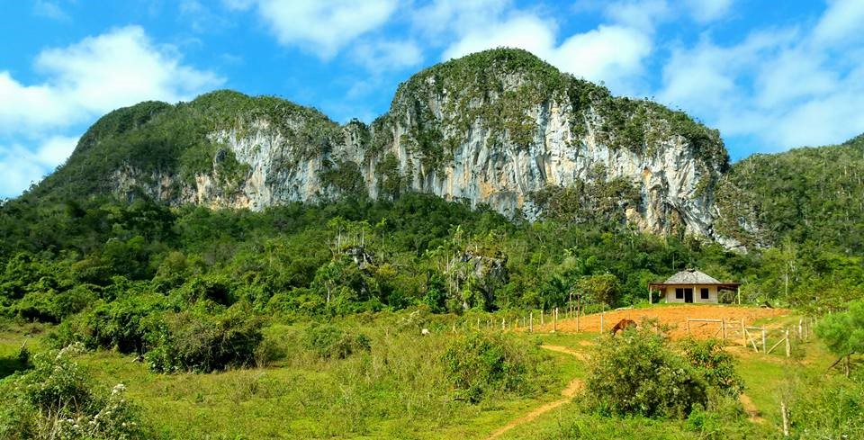 Ferme dans la vallee des mogotes vinales cuba