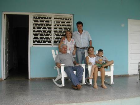 Hôtes d'une casa particular à Cuba