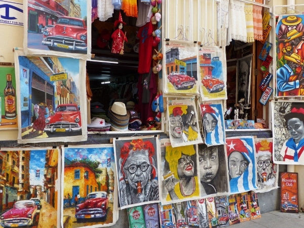 Voyage chez l'habitant à Cuba peintures et magasin d artisanat cubain