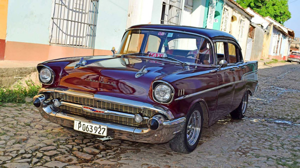Vieille voiture americaine a Cuba