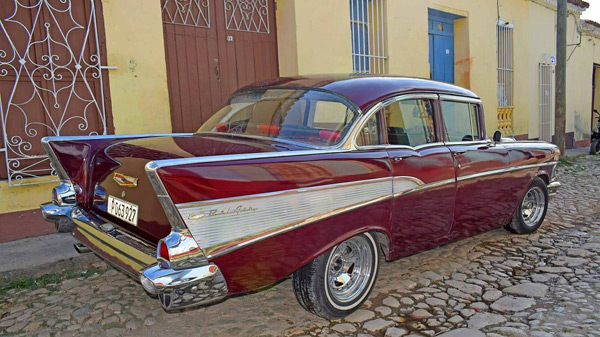 Vieille voiture americaine a Cuba